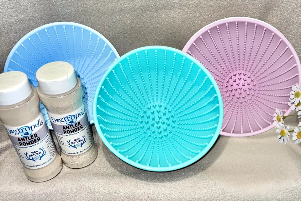 Dogtropolis Lick Bowl & Antler Powder Bundle