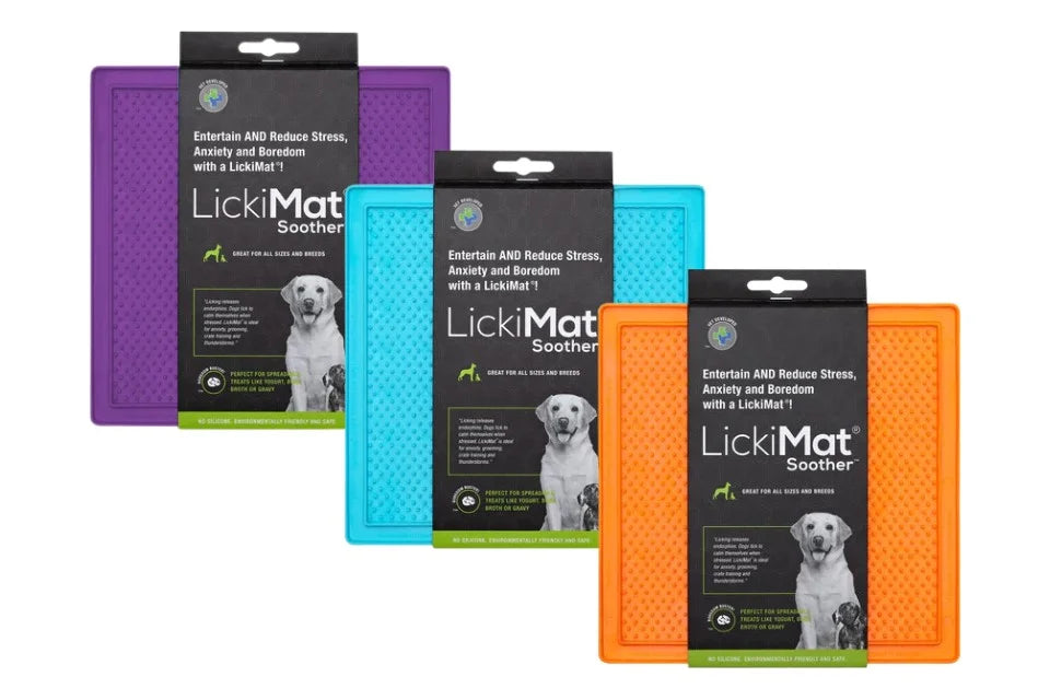 LickiMat Classic Soother Dog